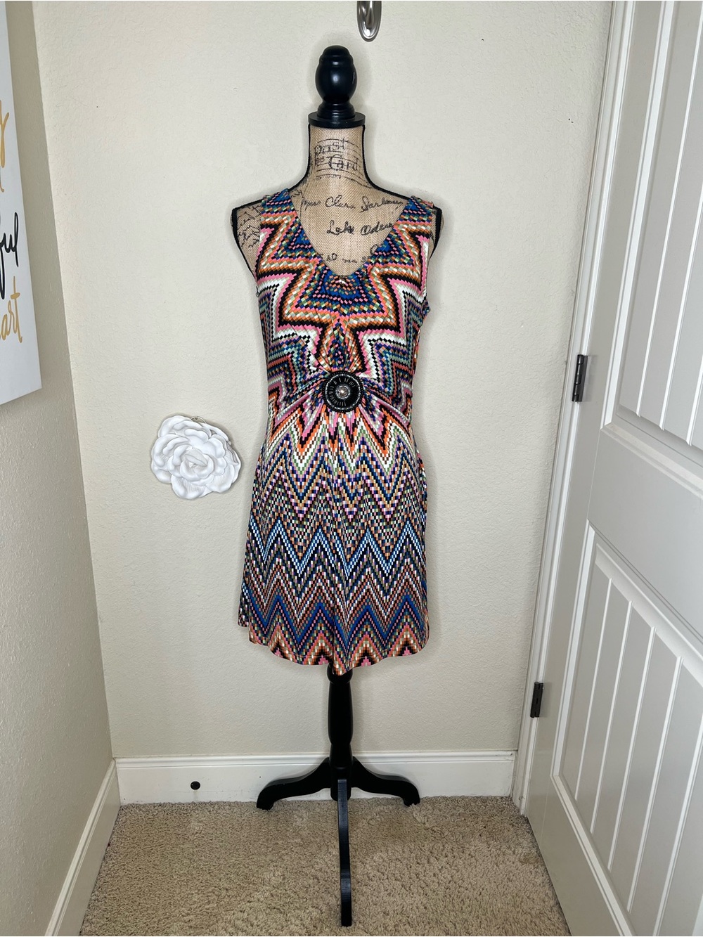 NTM: Jeanne for Nina Leonard Geometric Medallion Sleeveless Fit & Flare Dress M